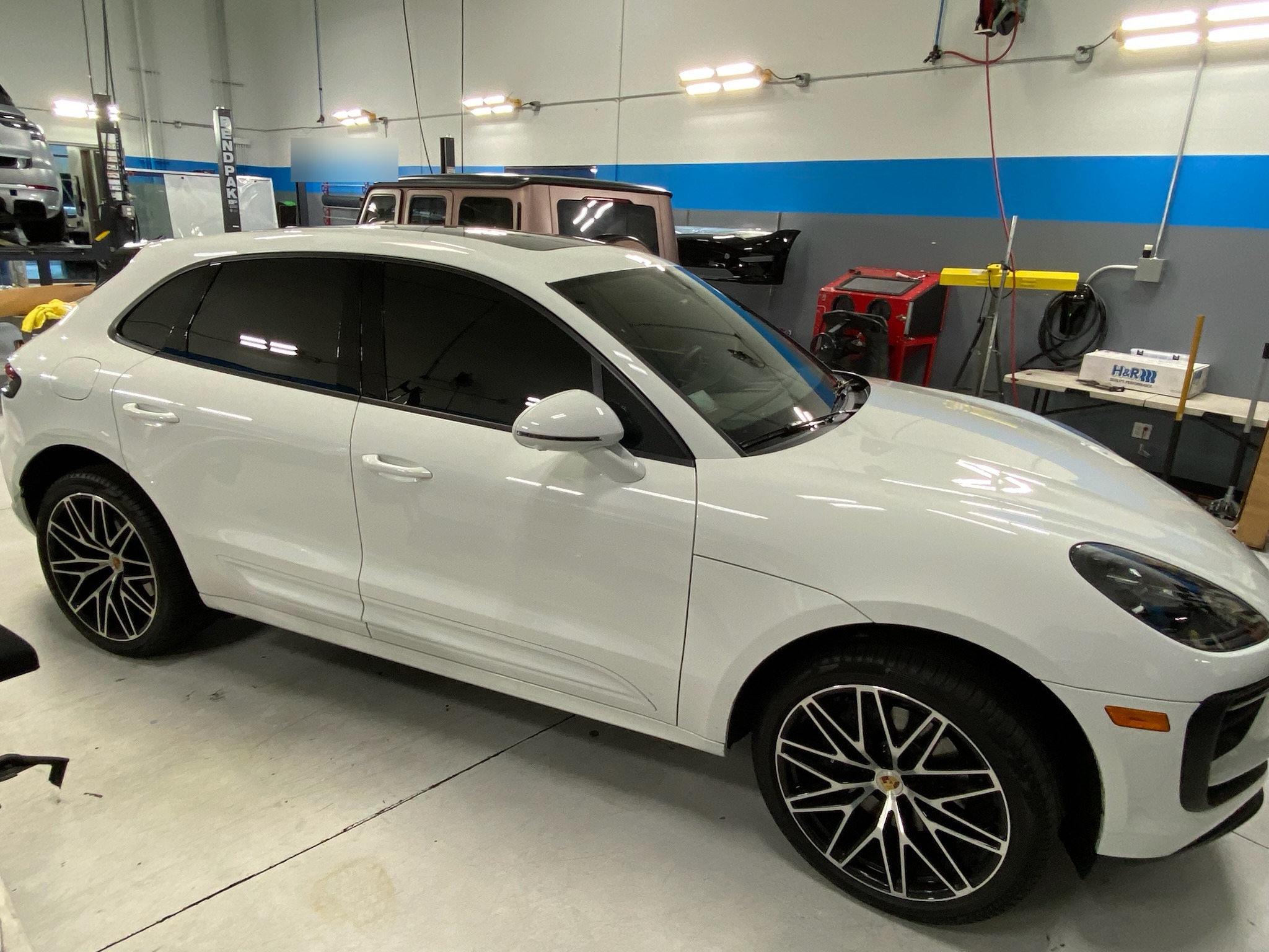 Porsche Macan — Full Tint