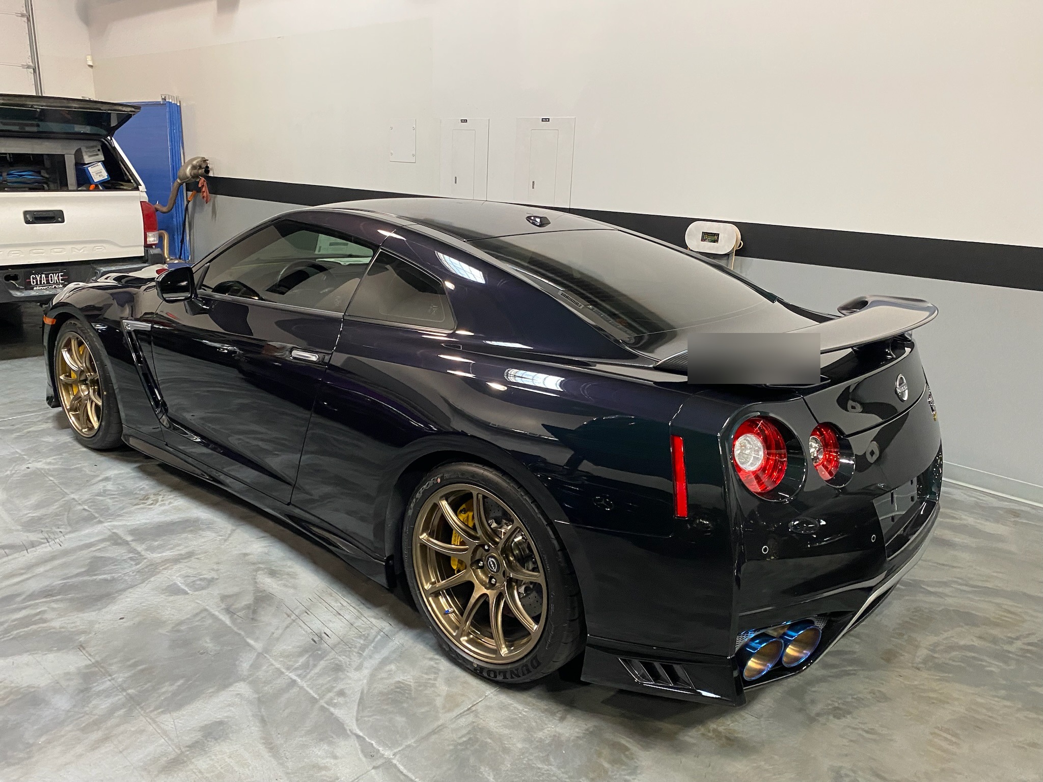 Nissan GT-R tint